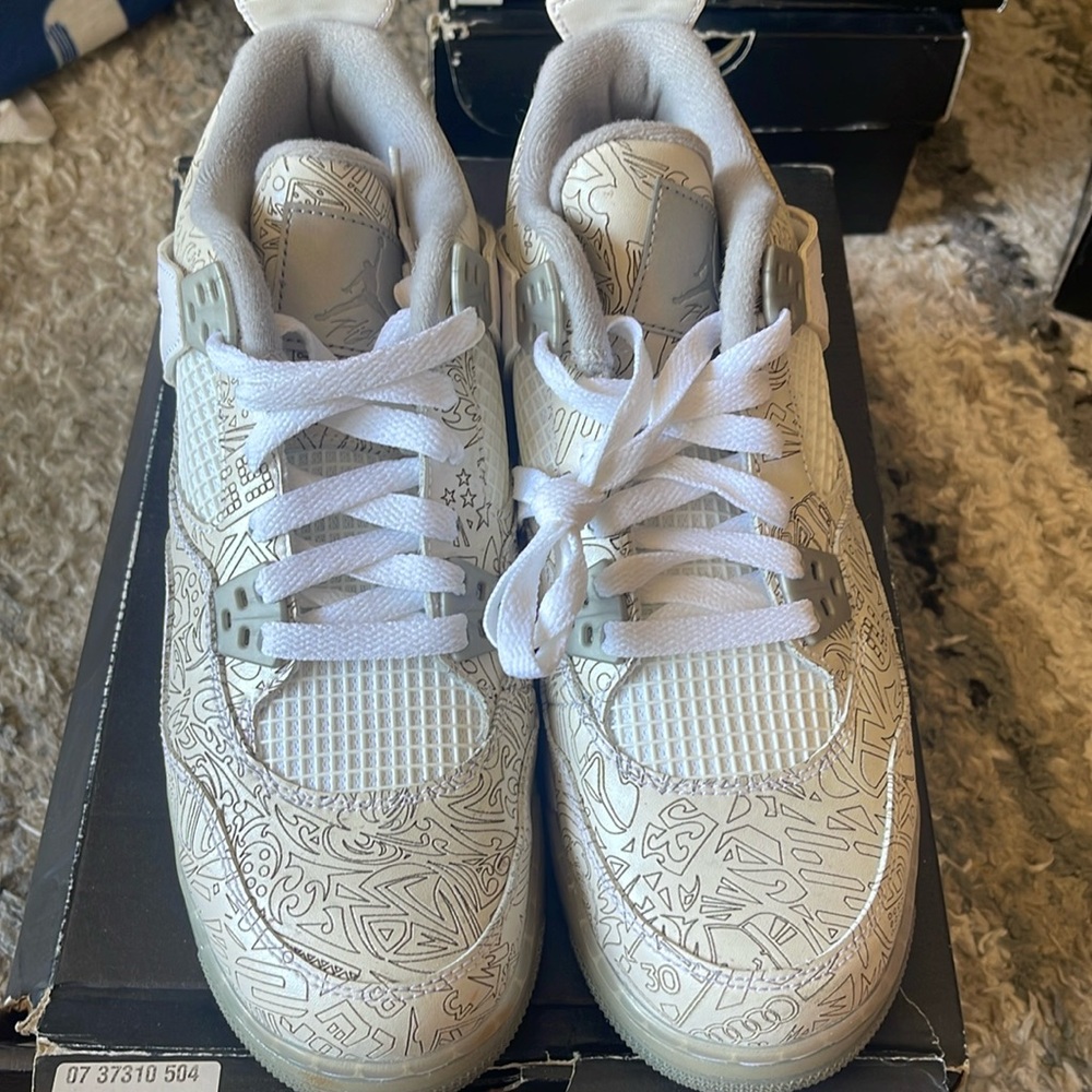 Retro 4 Laser